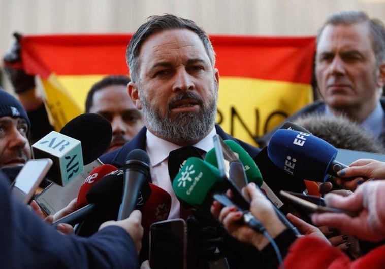 Abascal acusa a Feijóo de querer buscar la ruptura en la Junta de Castilla y León