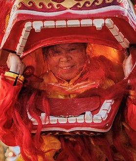 Imagen secundaria 2 - Diferentes instantáneas de Usera en el primero de sus tres días grandes