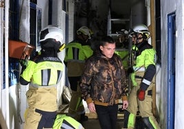 El desalojo de dos familias en La Lagunilla de Córdoba, en imágenes