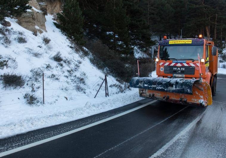 Poner a punto los 2.500 kilómetros de vías de la Comunidad de Madrid cuesta 42 millones al año