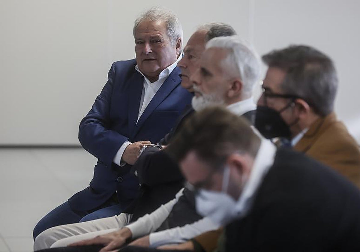 El expresidente de la Diputación de Valencia Alfonso Rus y el exgerente de Imelsa Marcos Benavent durante un juicio en Valencia