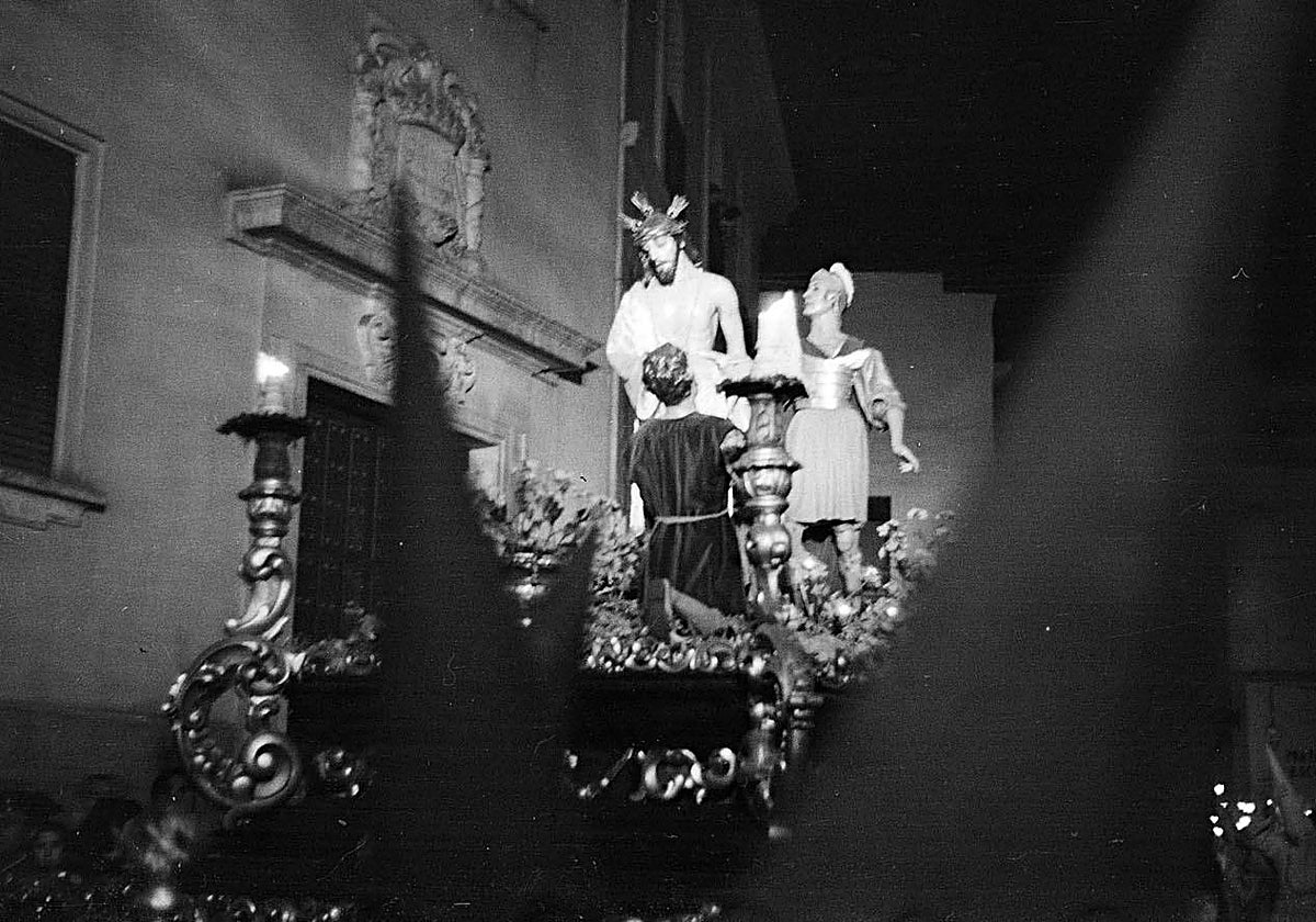 El Señor de Humildad y Paciencia, en una de sus primeras salidas