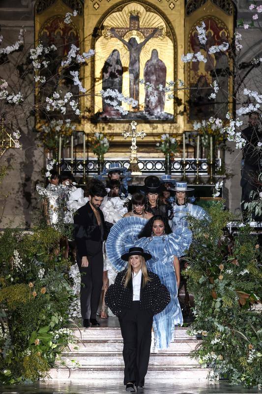 El desfile de la diseñadora de Córdoba Juana Martín en París, en imágenes