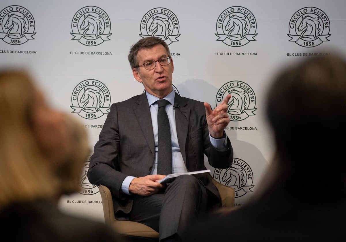 El presidente del PP, Alberto Núñez Feijóo, en el Círculo Ecuestre
