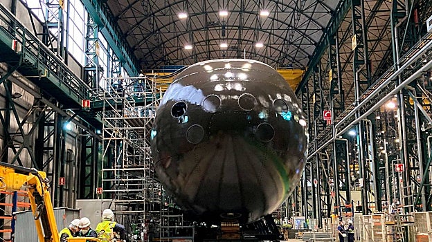 El S-81, previo a su botadura, en el astillero de Navantia en Cartagena