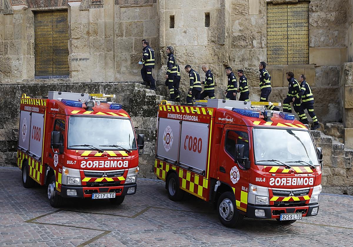 Varios vehículos nuevos de los Bomberos de Córdoba