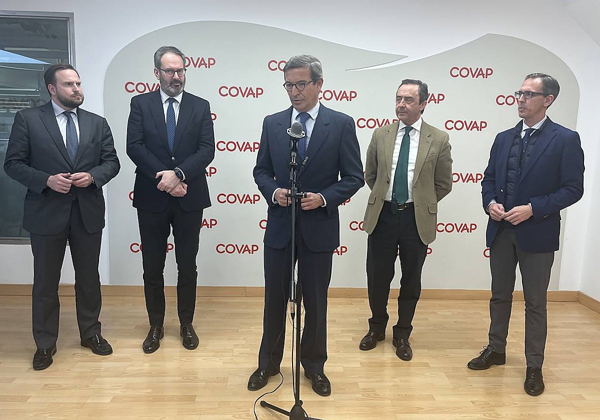 Visita del consejero de Política Industrial y Energía a Covap