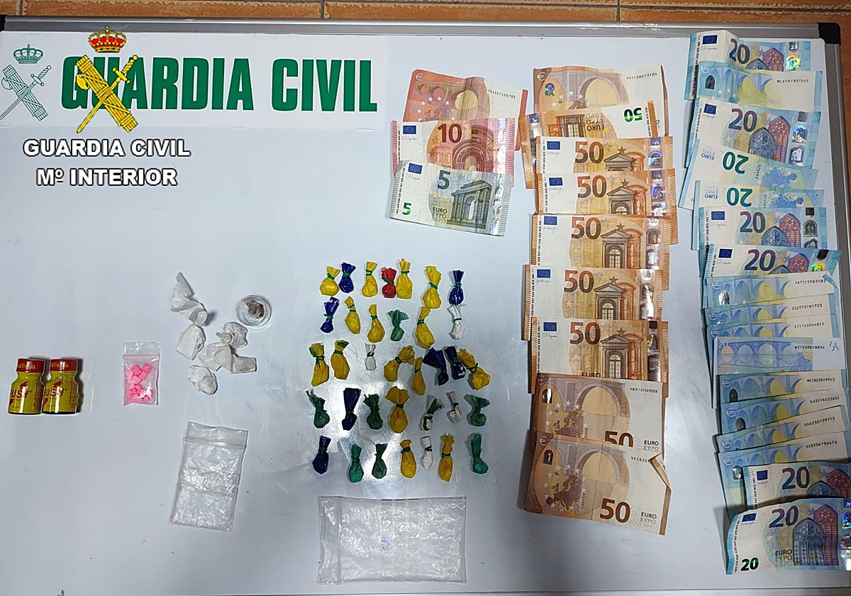 Droga y dinero intervenidos al joven