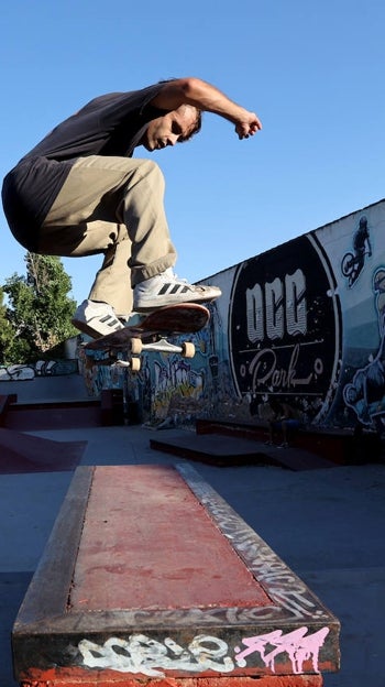 A lomos del silencio