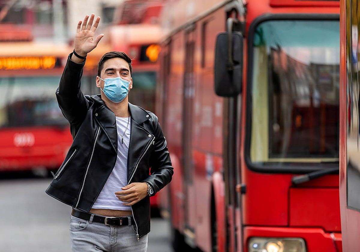 Subir al autobús sin mascarilla pronto será una realidad