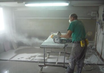 Cosentino acepta pagar 1,1 millones de euros a cinco trabajadores de una marmolería de Vigo afectados por silicosis