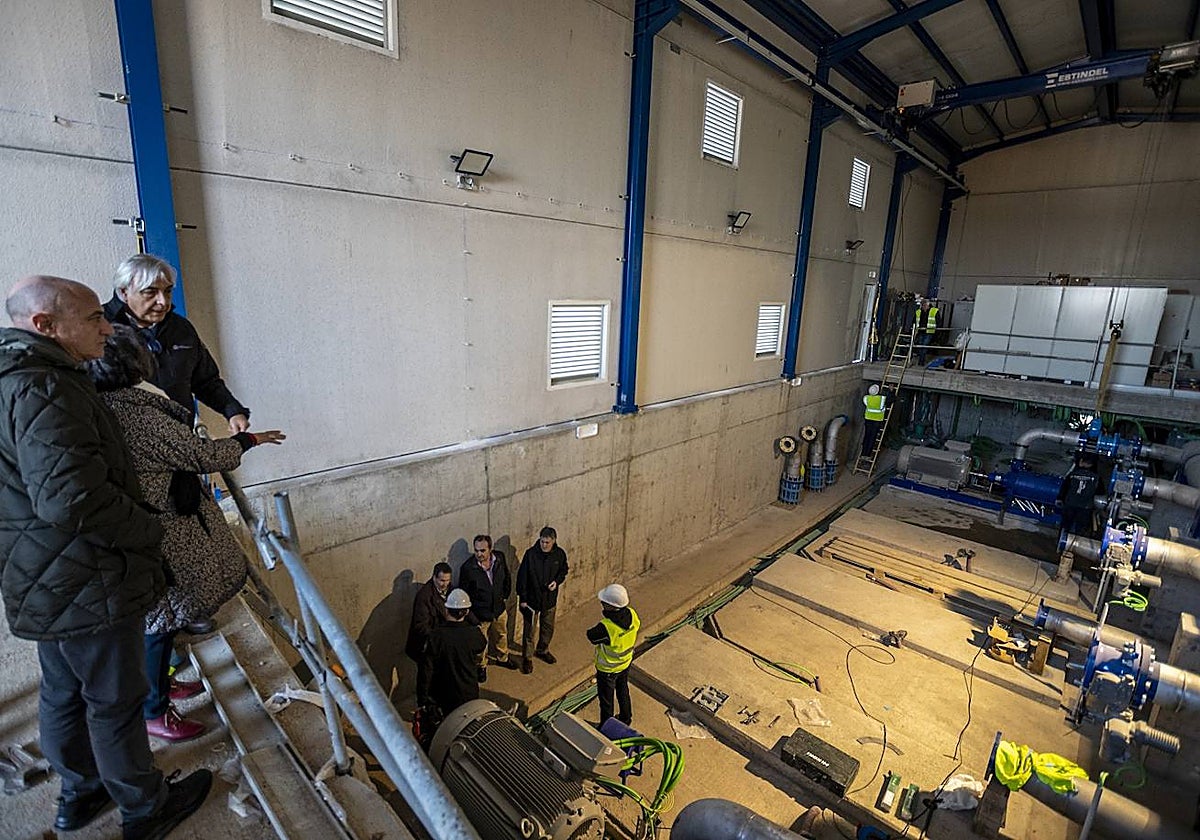 Estación de bombeo principal junto al pantano de La Colada