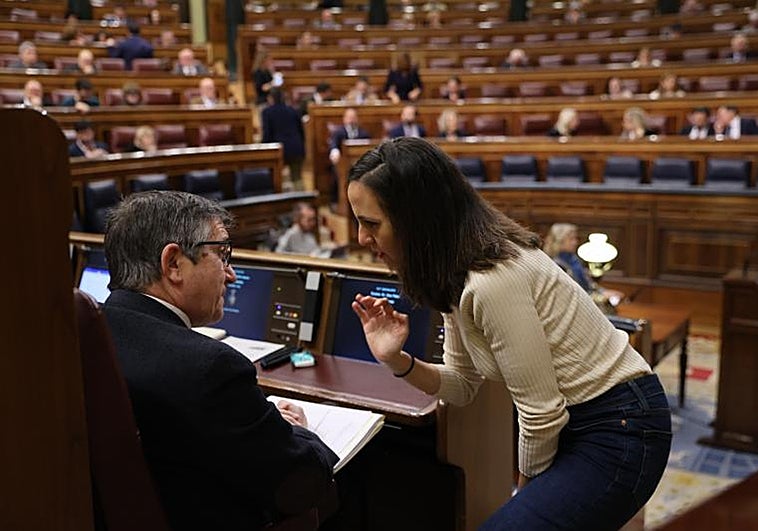 Podemos orienta toda su fuerza a dar batalla al PSOE por el 'sí es sí'