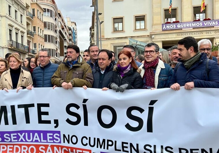 El PP sale a la calle en Valencia y Alicante contra la ley del 'solo sí es sí'