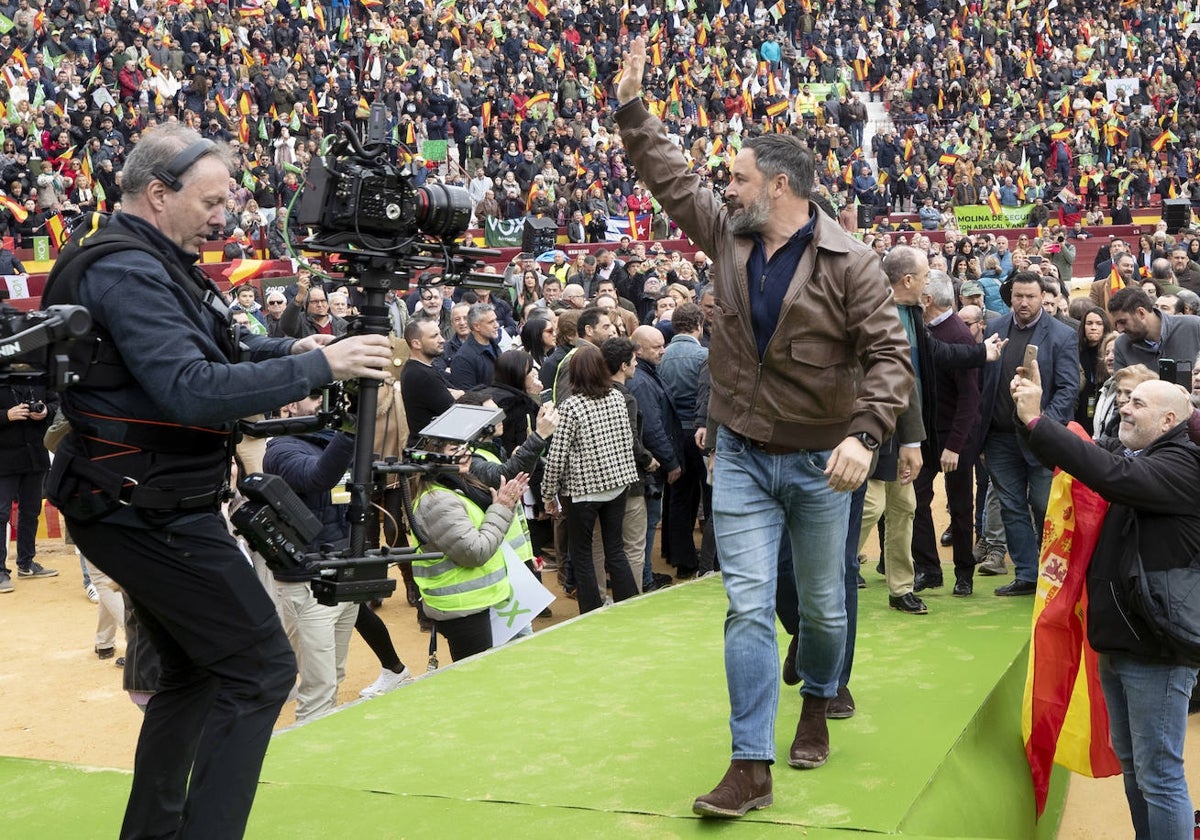 El presidente de Vox, Santiago Abascal, a su llegada a la plaza de toros de Murcia