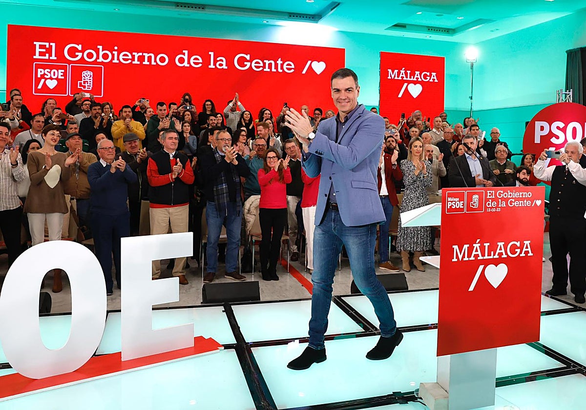 Pedro Sánchez antes de su discurso en Málaga