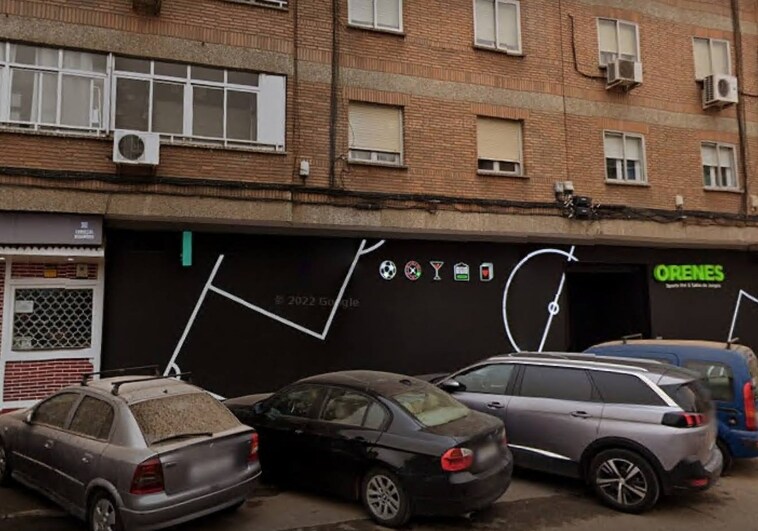 Acuchillado grave un varón en una emboscada en la puerta de una discoteca de Alcalá