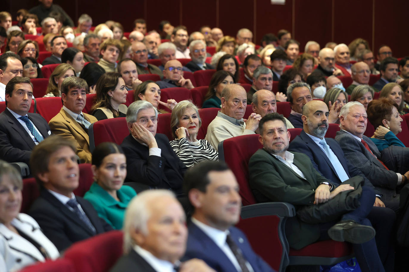 El emotivo homenaje a El Cordobés, en imágenes