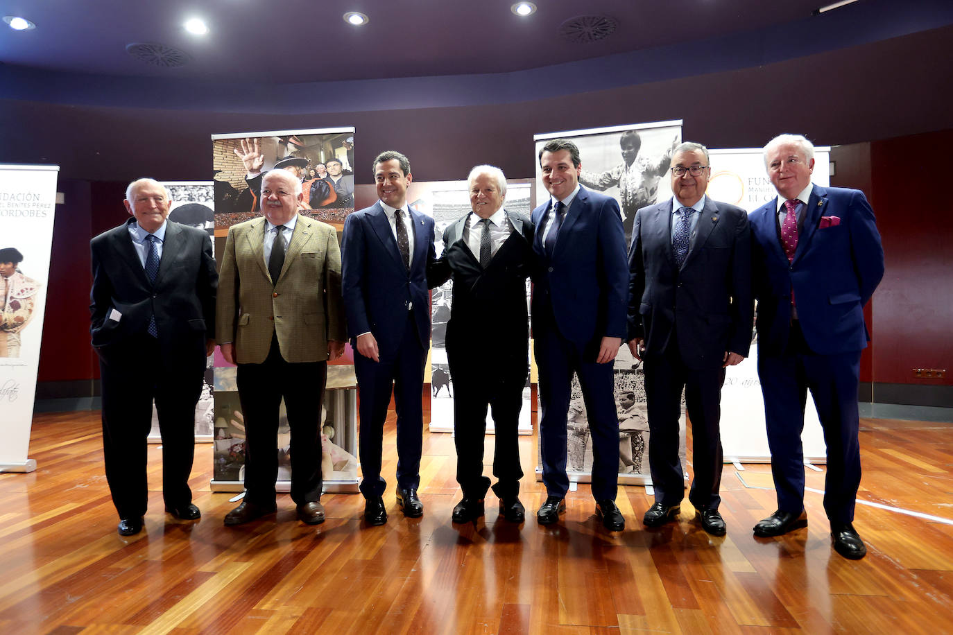 El emotivo homenaje a El Cordobés, en imágenes