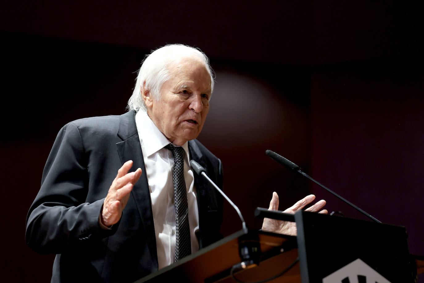 El emotivo homenaje a El Cordobés, en imágenes