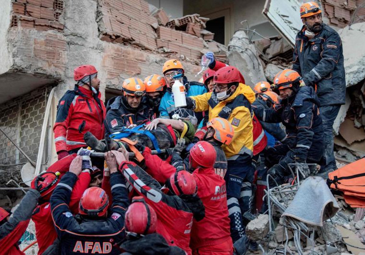 Labores de rescate de las víctimas del terremoto de Siria y Turquía