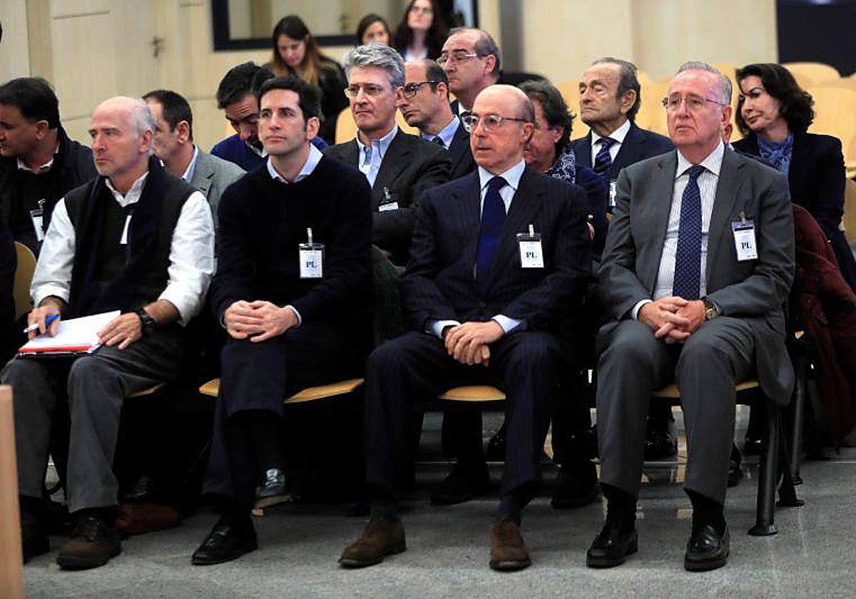 El antiguo presidente del grupo Pescanova Manuel Fernández de Sousa y otros acusados en el juicio de la Audiencia Nacional en 2019