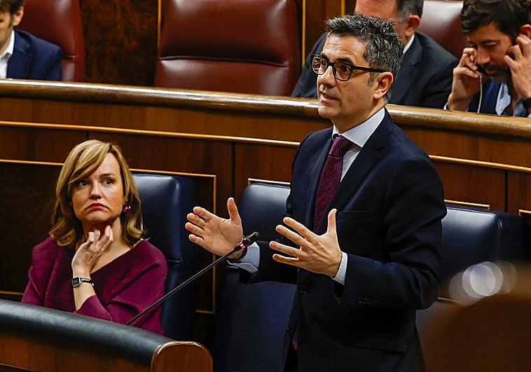 Bolaños pregunta a Feijóo  por el aborto en una respuesta a ERC por la Ley de Memoria
