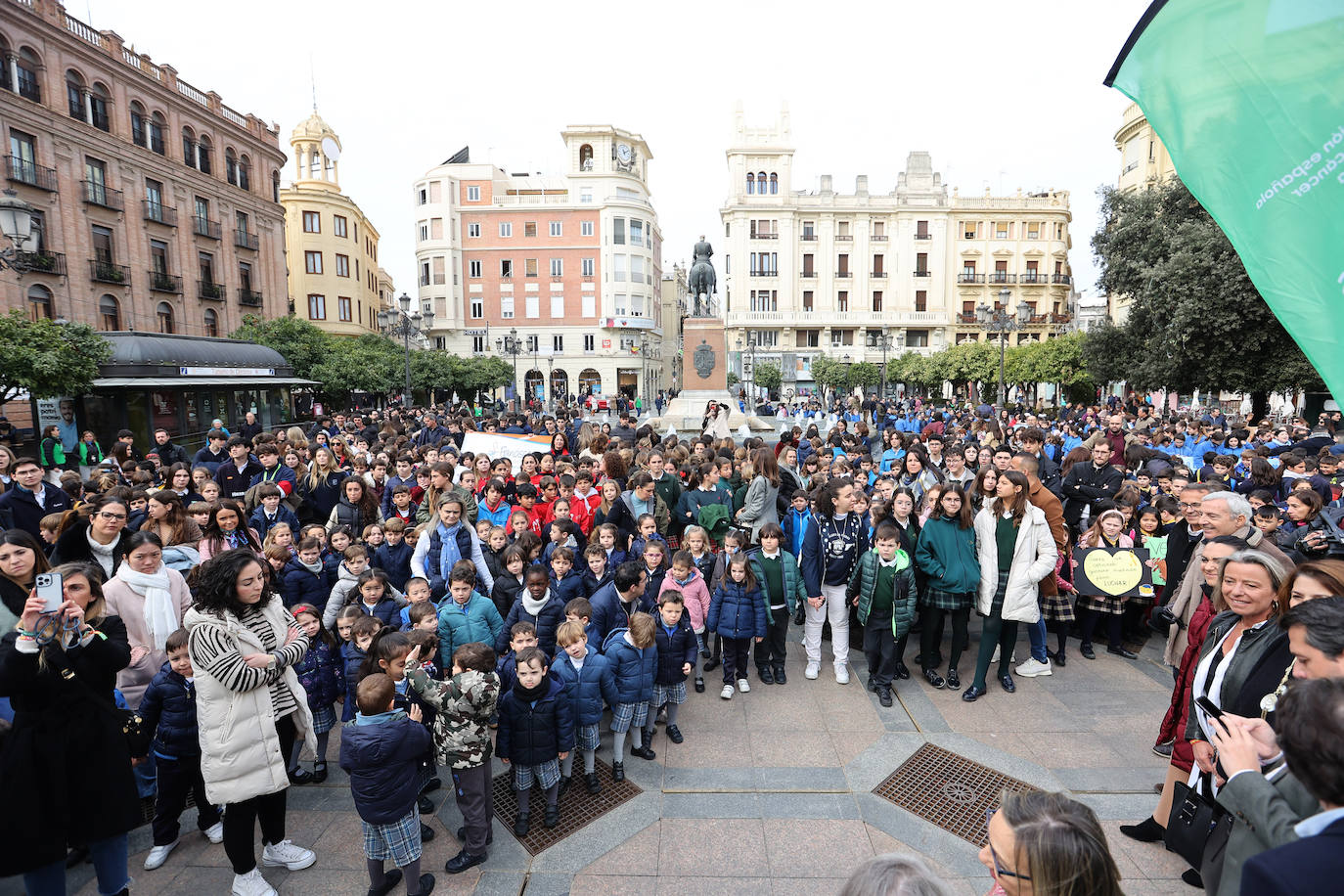 La marcha escolar por el Día del Niño con Cáncer en Córdoba, en imágenes