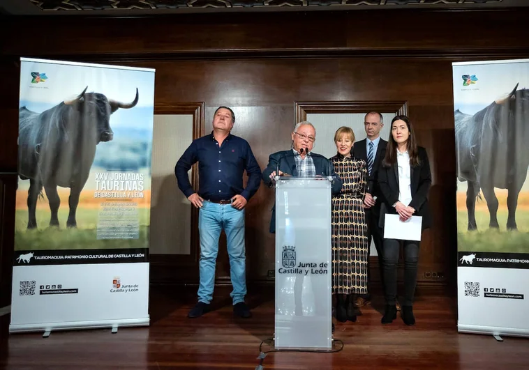 Castilla y León elaborará un decálogo de medidas que «marcarán el futuro más próximo de la tauromaquia»