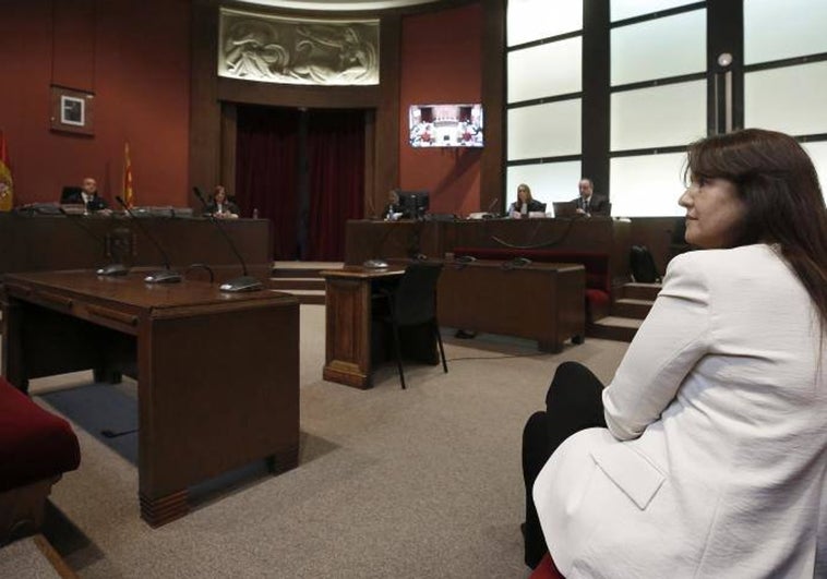 Los testigos aseguran que Borràs fraccionó contratos pese a la advertencia de la Generalitat