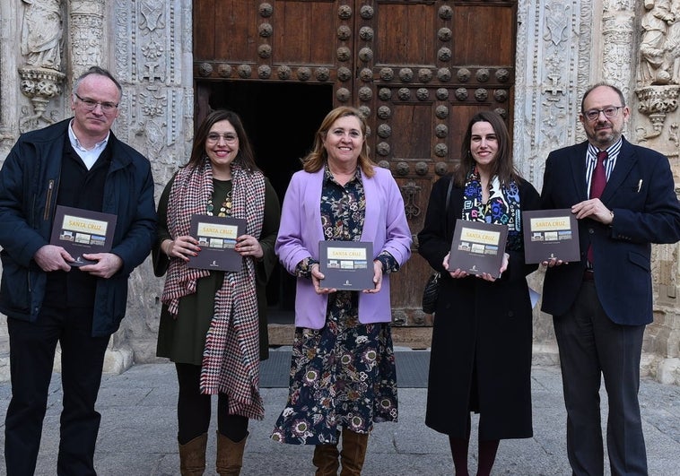 Una gran monografía sobre el Museo de Santa Cruz refleja cómo ha evolucionado la sociedad