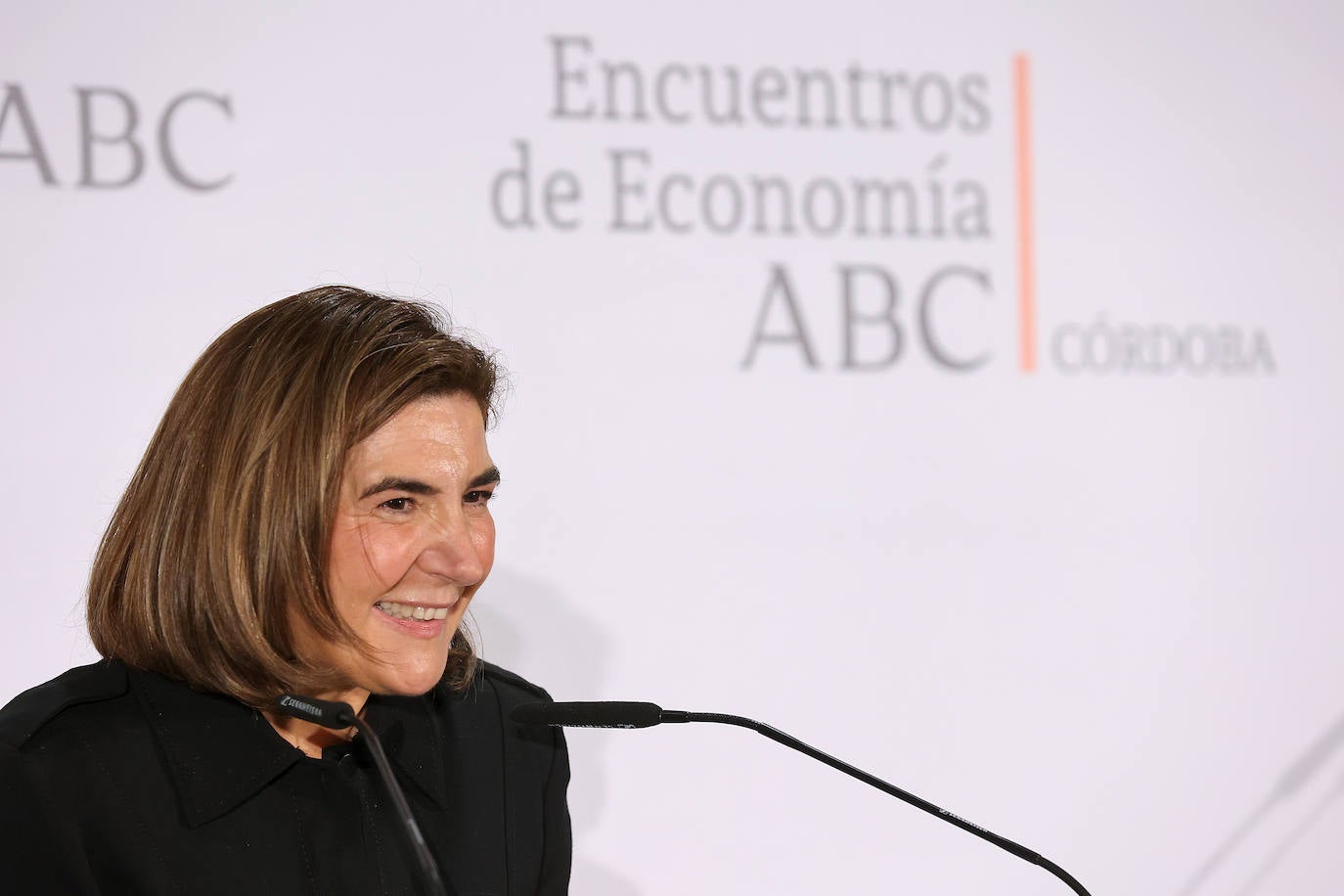 Las mejores imágenes de la conferencia de la consejera de Empleo de la Junta de Andalucía