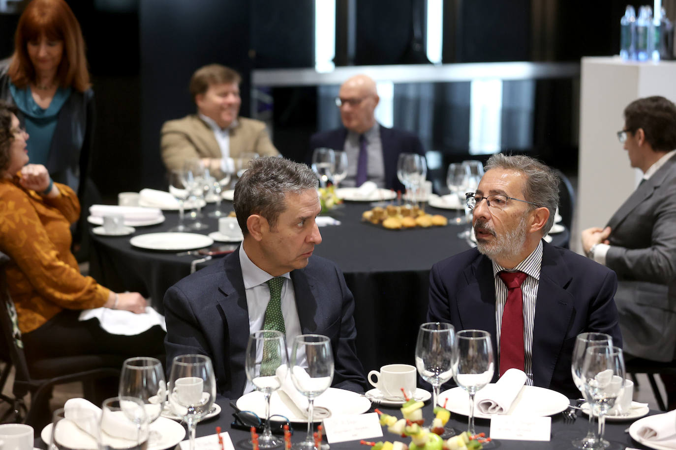 Las mejores imágenes de la conferencia de la consejera de Empleo de la Junta de Andalucía