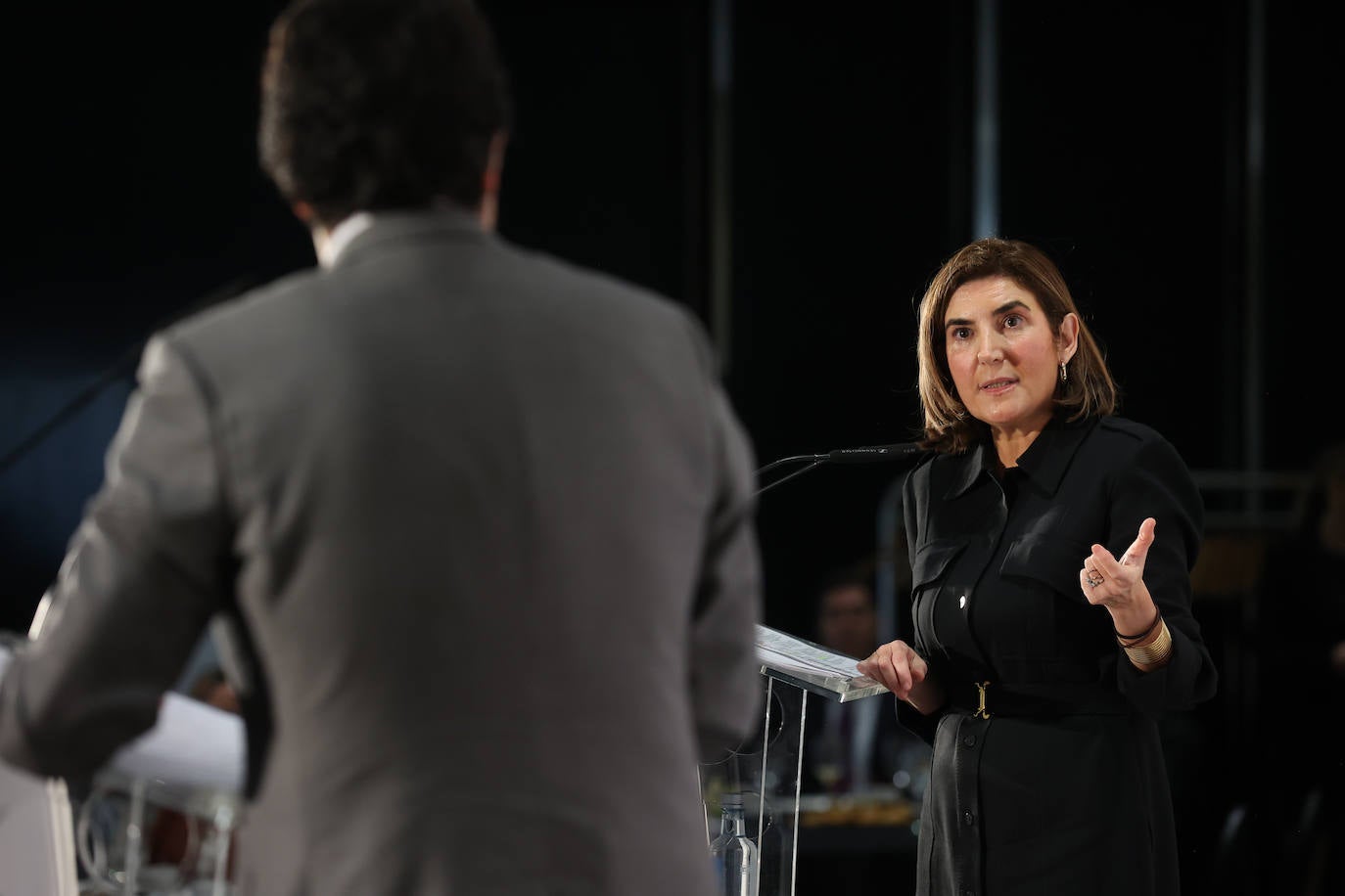 Las mejores imágenes de la conferencia de la consejera de Empleo de la Junta de Andalucía