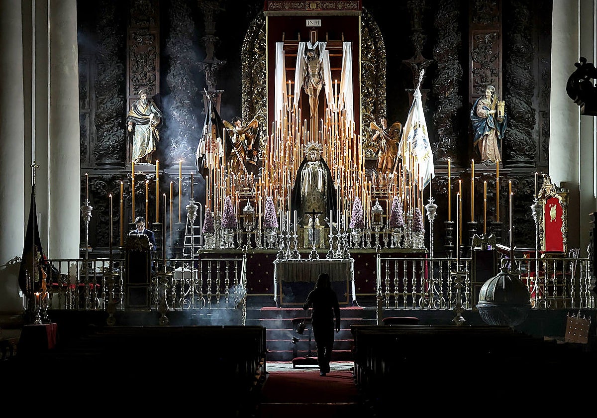 Altar del quinario de Nuestro Señor Jesucristo del Santo Sepulcro