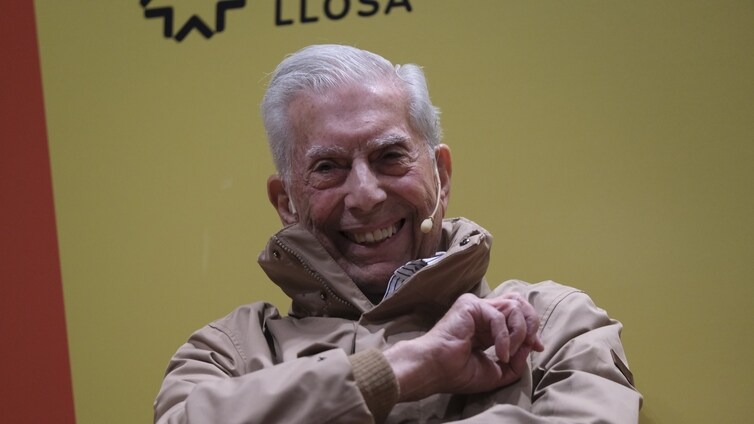 Vargas Llosa: «Bovary puso la literatura en el centro de mi vida y Flaubert me enseñó a preocuparme por el estilo»