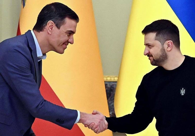 La visita de Pedro Sánchez a Kiev, en imágenes