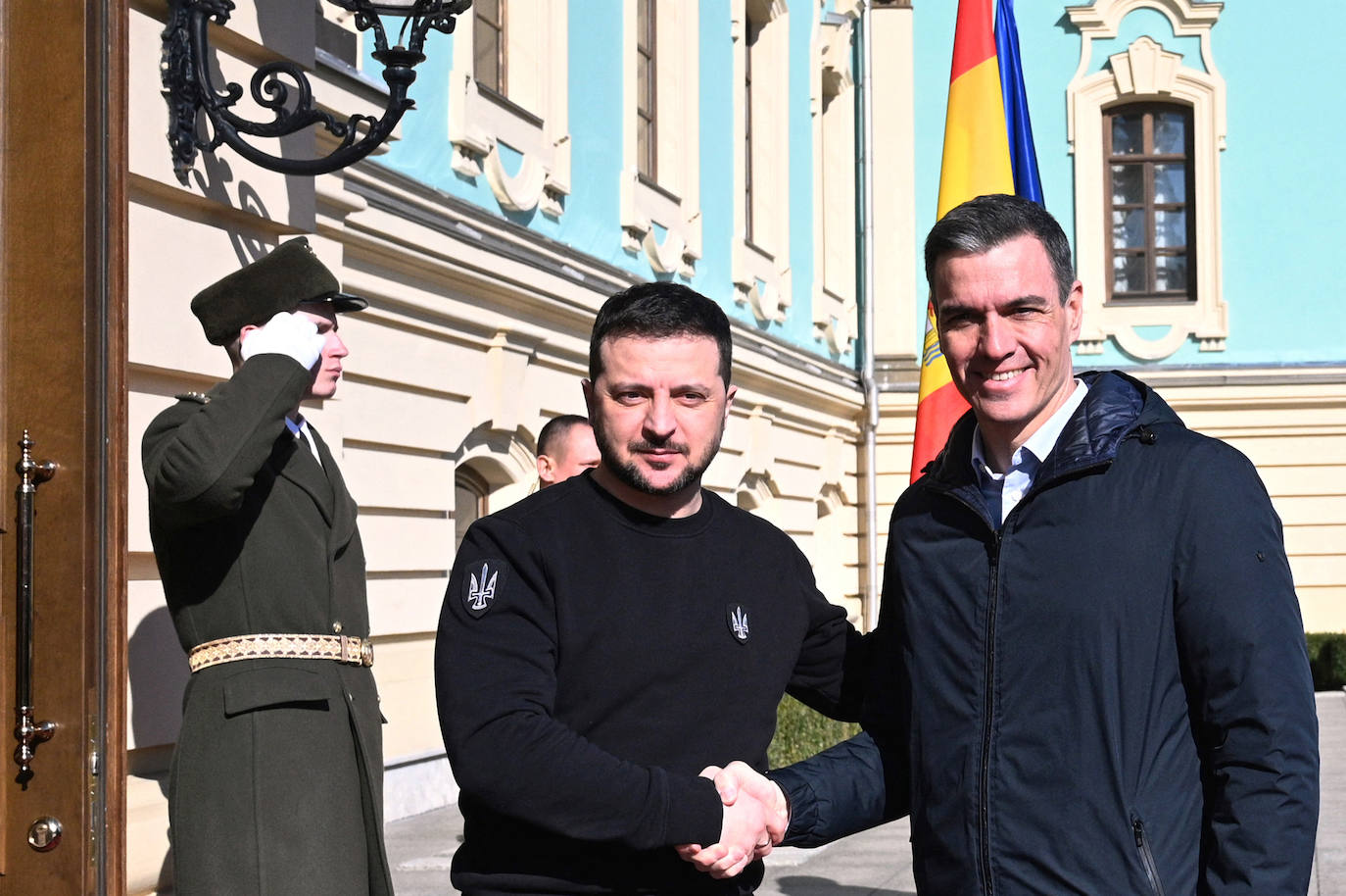 La visita de Pedro Sánchez a Kiev, en imágenes