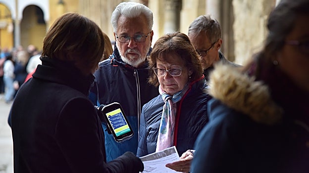 Acceso a la Mezquita con un control de entradas