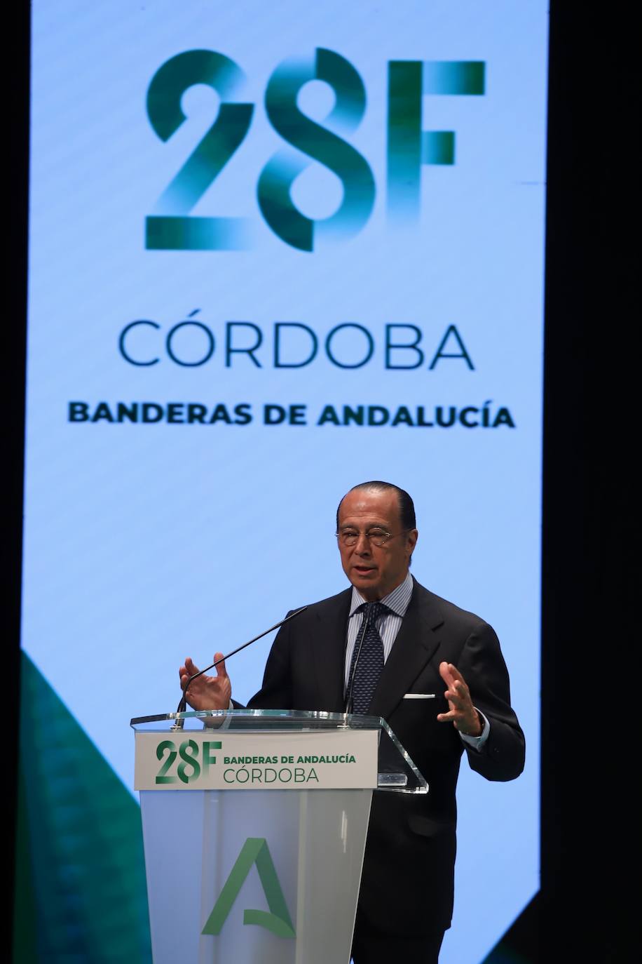 La entrega de las Banderas de Andalucía en Córdoba, en imágenes