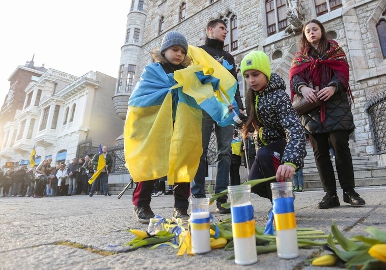 Solidaridad con los ucranianos: Castilla y León se moviliza con el 'no a la guerra' por bandera