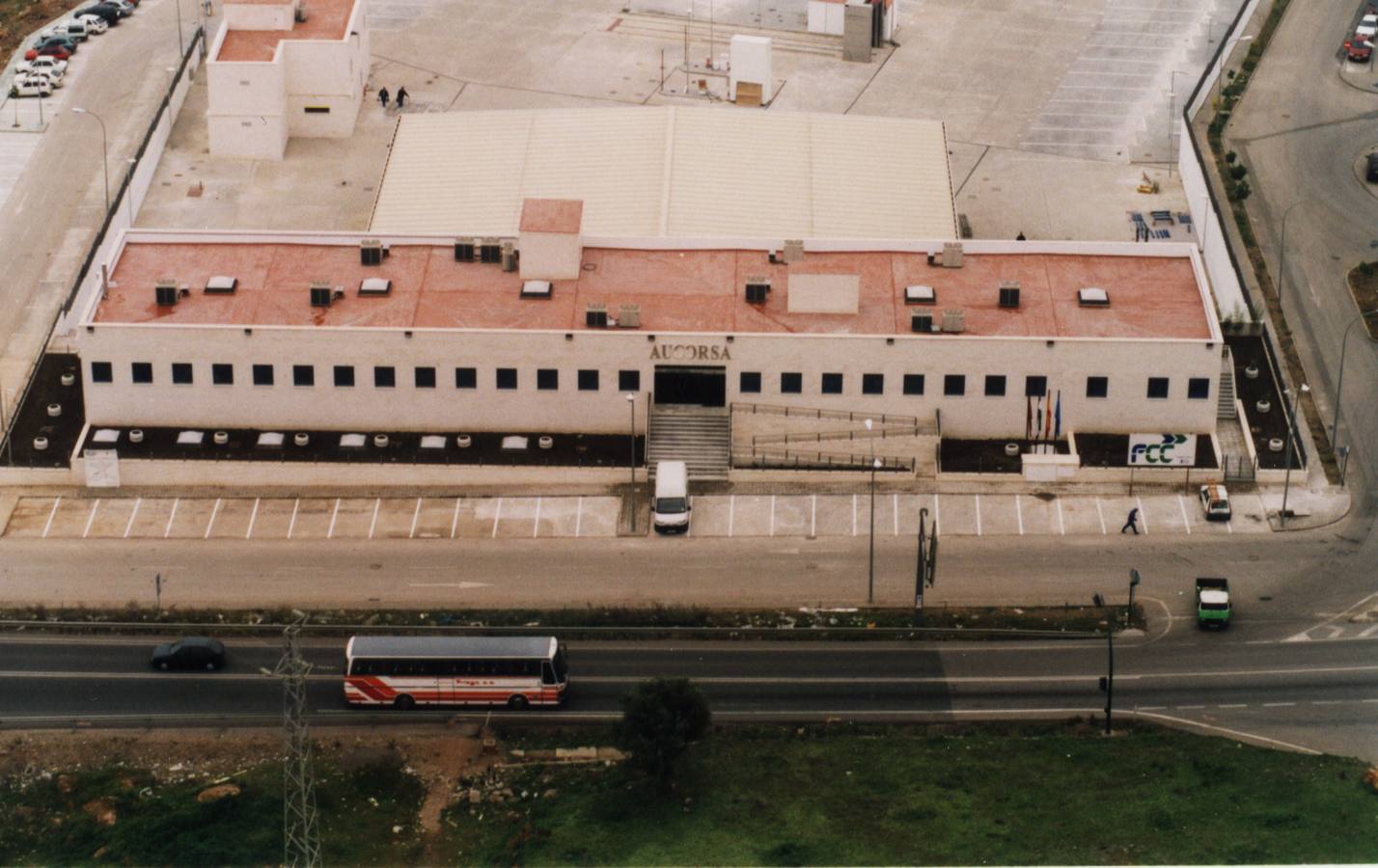 Un curioso viaje en imágenes por los cien años del autobús urbano en Córdoba