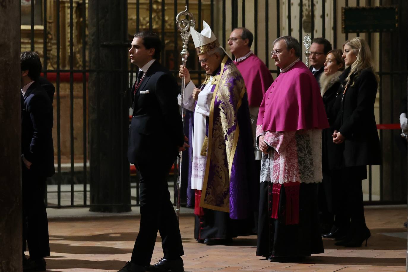 El Vía Crucis de las cofradías con Jesús del Buen Suceso de Córdoba, en imágenes