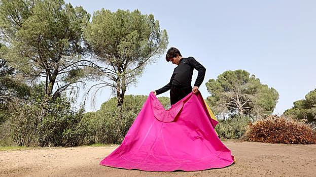 Román, con el capote