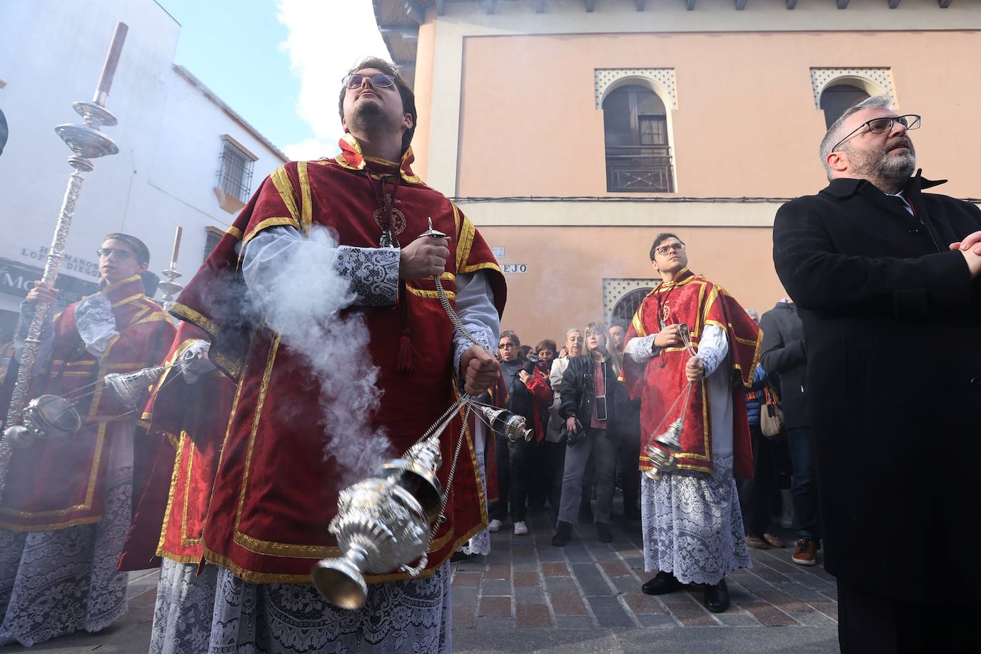 El elegante traslado del Señor del Buen Suceso a la Catedral de Córdoba, en imágenes
