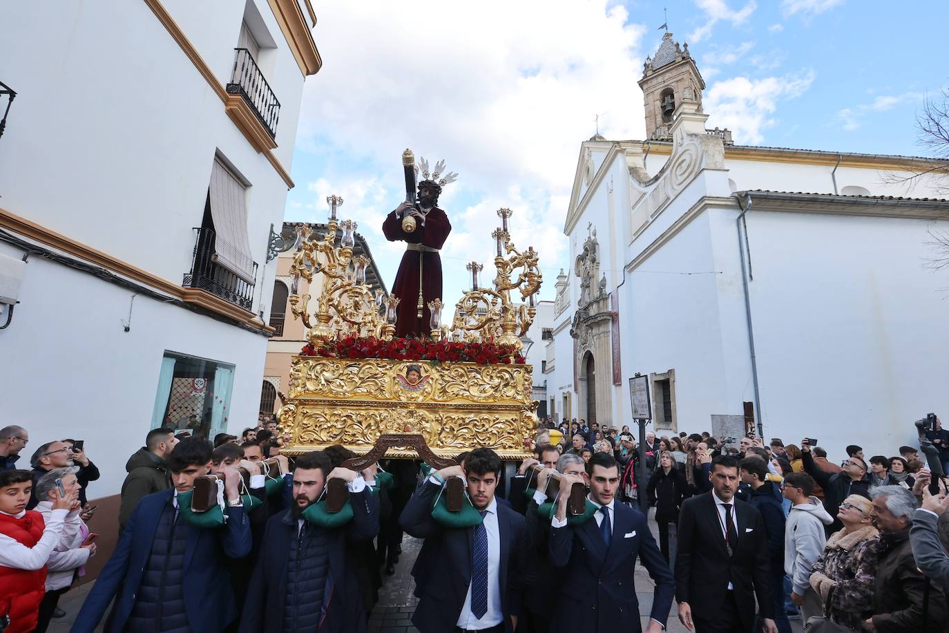 El elegante traslado del Señor del Buen Suceso a la Catedral de Córdoba, en imágenes