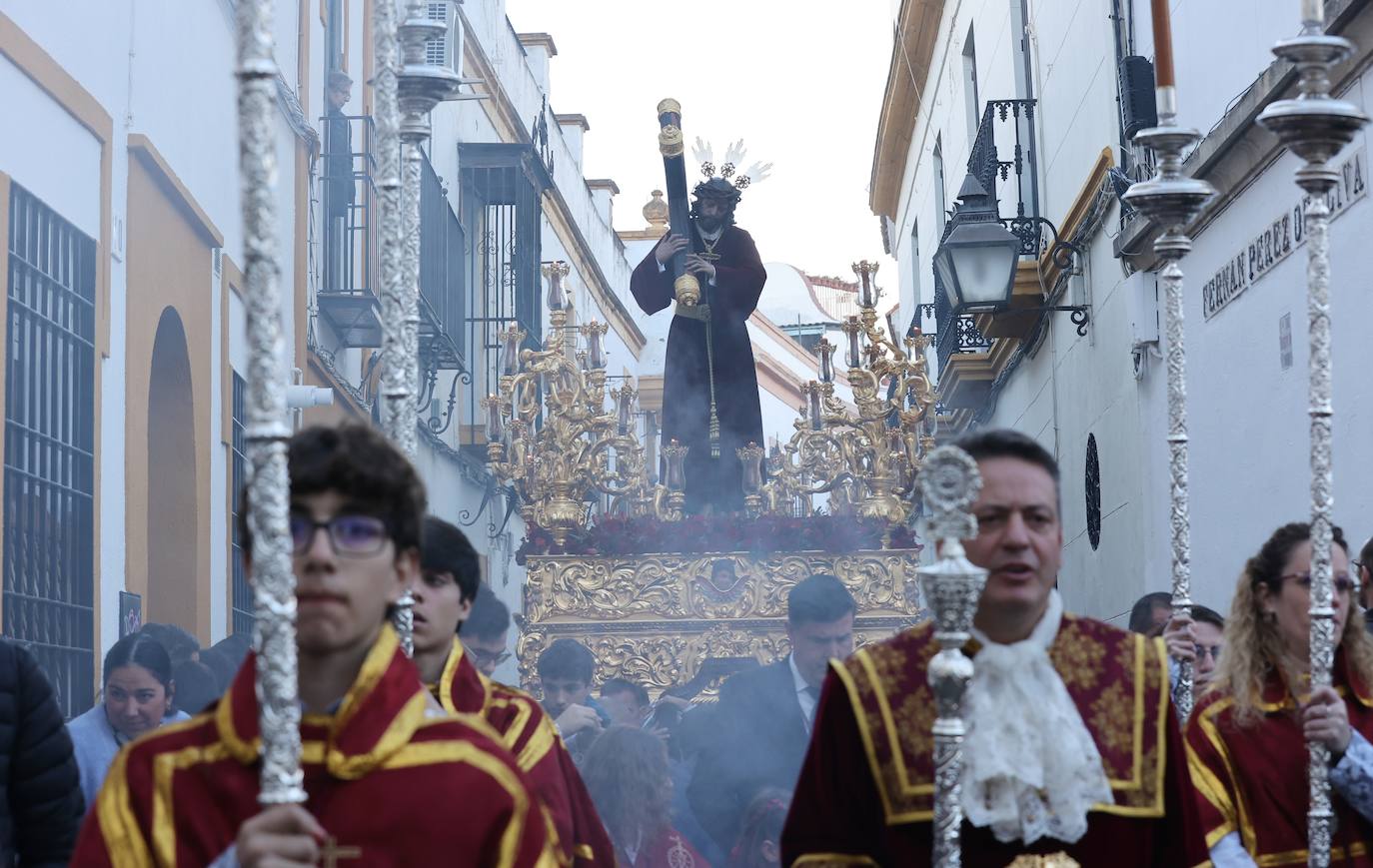 El elegante traslado del Señor del Buen Suceso a la Catedral de Córdoba, en imágenes