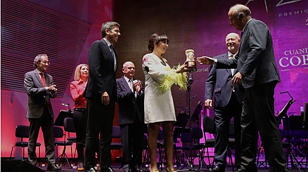 Fernando Benzo gana el Premio Azorín de Novela con &#039;Los perseguidos&#039;, un relato sobre corrupción y bajos fondos