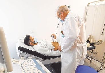 El médico de cabecera gana poder en Andalucía y podrá mandar más pruebas