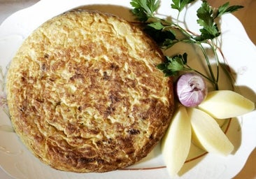 El debate de la tortilla de patatas con o sin cebolla llega a los británicos en Benidorm